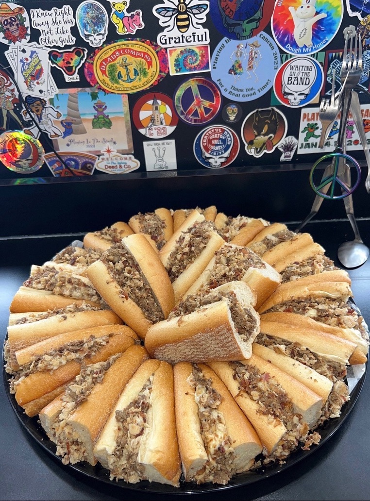 Buffalo chicken cheesesteak tray